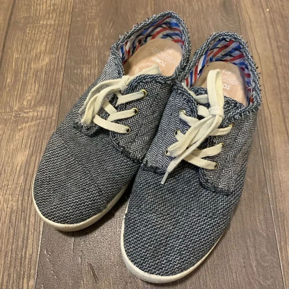 Tom’s Movember Mens Health size 7.5 navy herringbone lace up sneakers